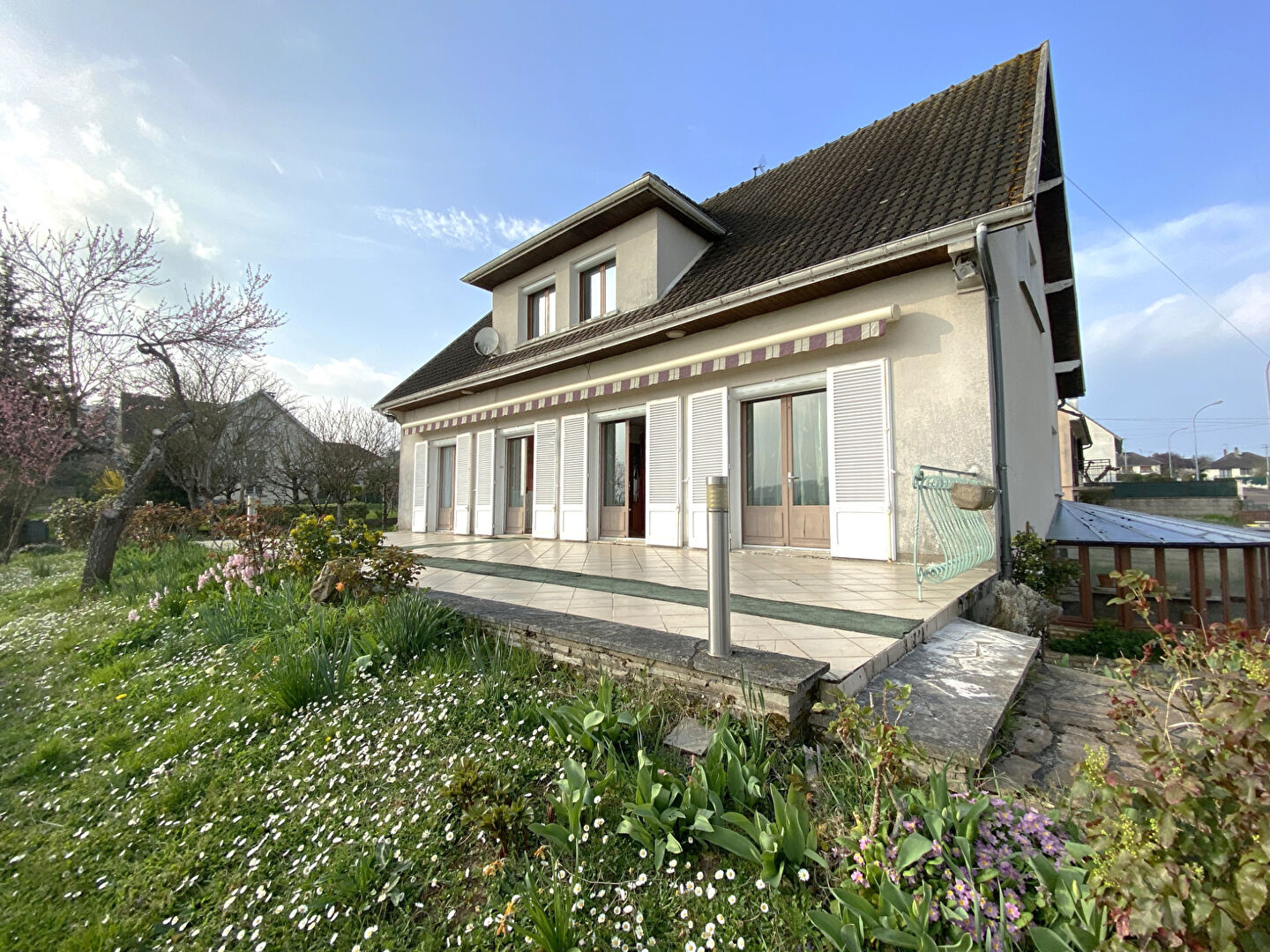 Maison Saint Julien Du Sault Proche gare et commerces