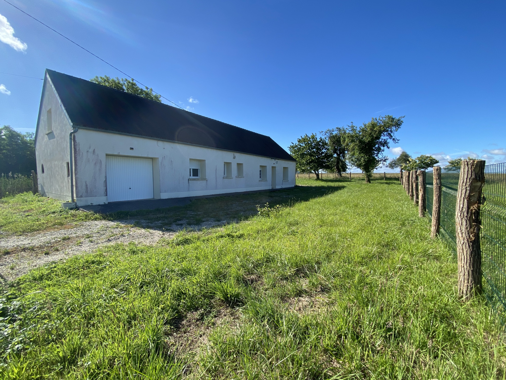 Verlin : Maison rénovée de plain-pied 84 m2 sur terrain d